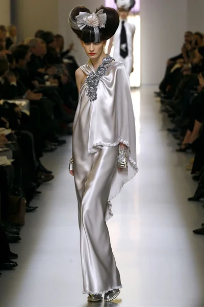 Look 50